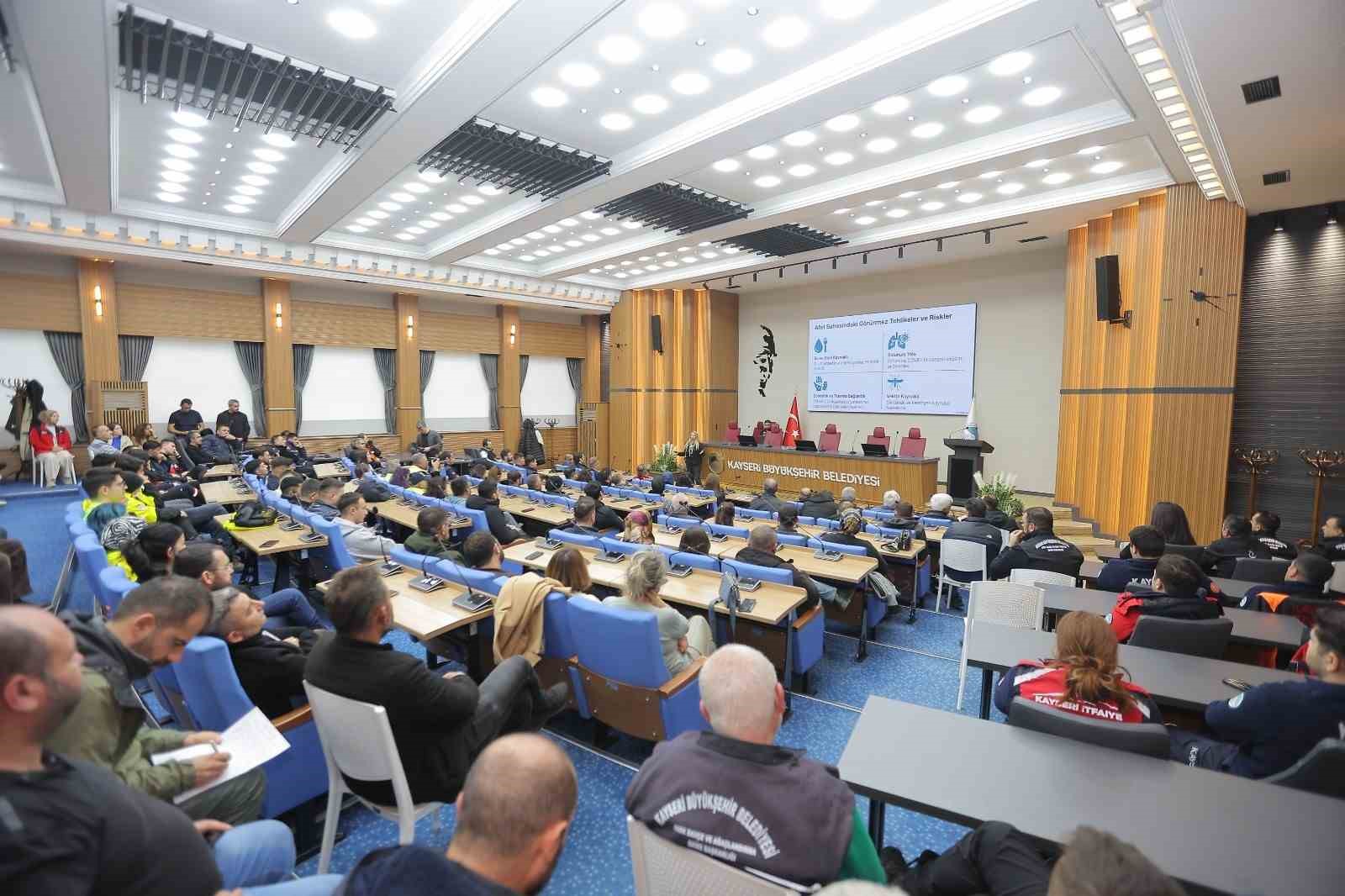 Büyükşehirden ‘Afetlerde Bulaşıcı Hastalıklardan Korunma" eğitimi
