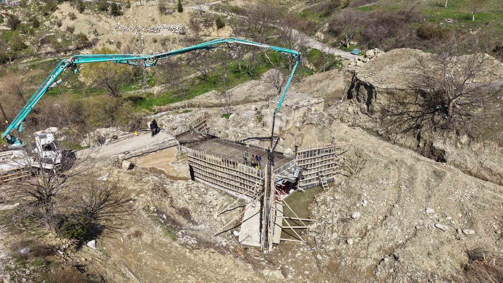 Büyükşehir’den Bertiz’in ulaşımını iyileştirecek köprü yatırımı
