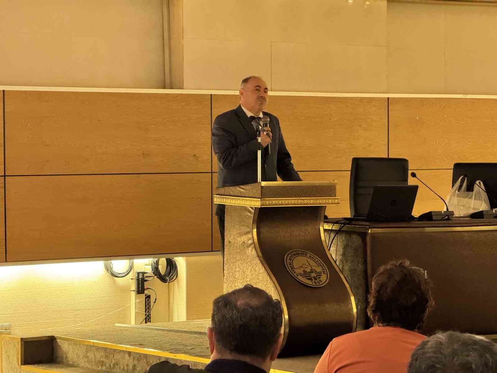 Büyükşehir’den doğal üretim bahçesini kullanacaklara organik üretim eğitimi
