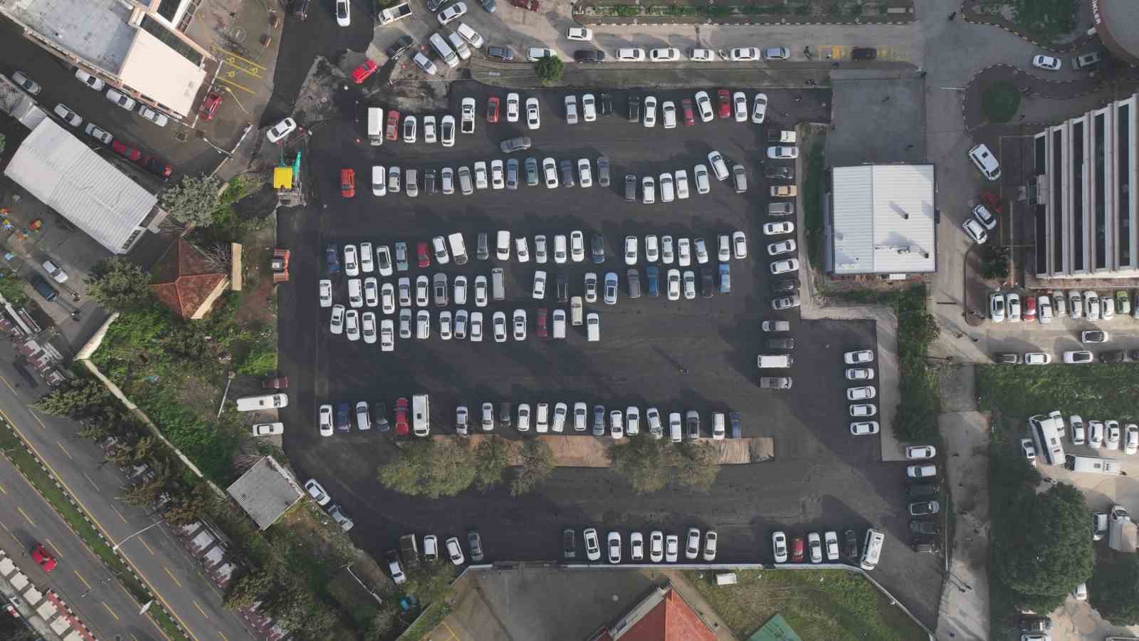 Büyükşehirden hastane otoparkına 2 bin ton sıcak asfalt
Büyükşehirden hastane otoparkına 2 bin ton sıcak asfalt