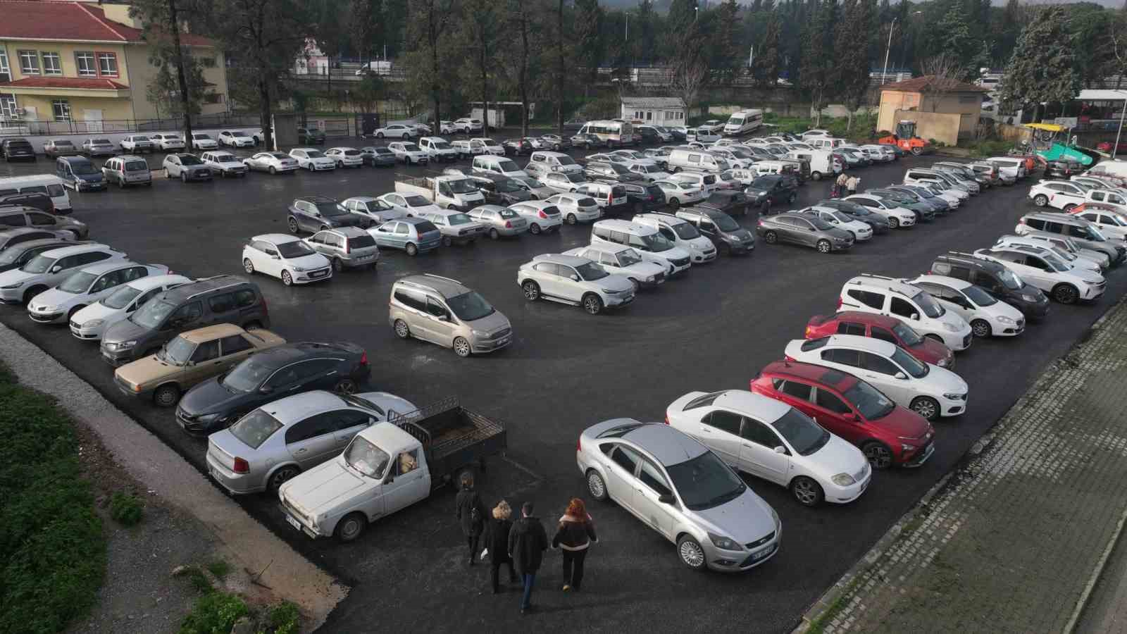 Büyükşehirden hastane otoparkına 2 bin ton sıcak asfalt
Büyükşehirden hastane otoparkına 2 bin ton sıcak asfalt