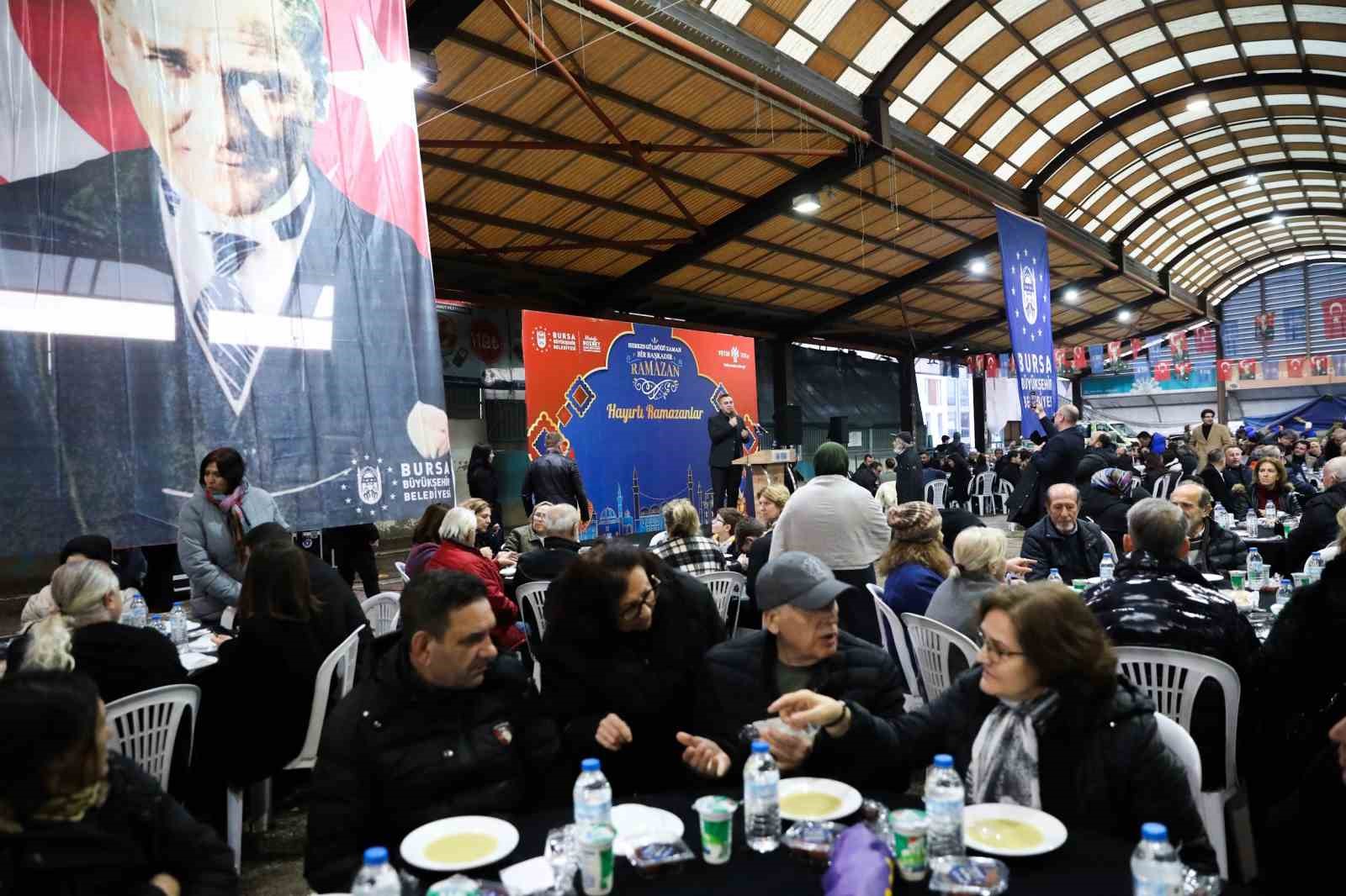 Büyükşehir’den Nilüfer’de Ramazan buluşması
Büyükşehir’den Nilüfer’de Ramazan buluşması