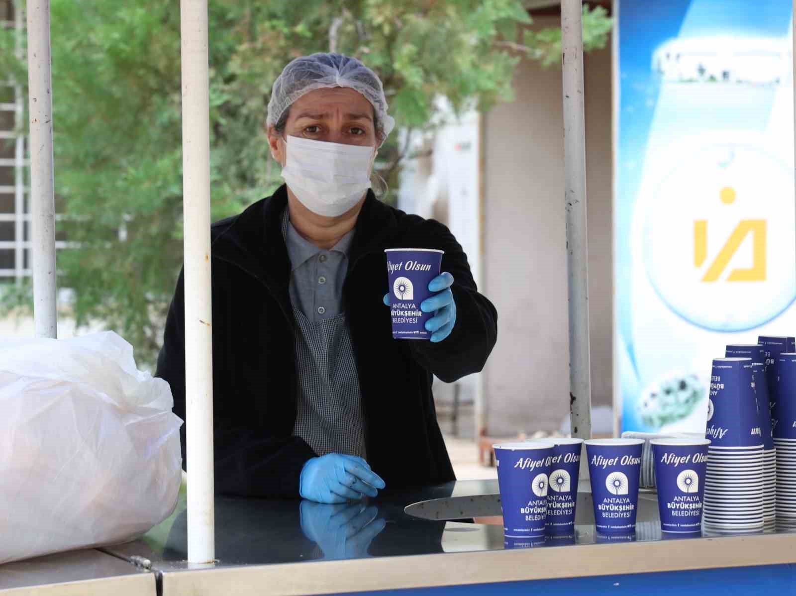 Büyükşehir’den sınav haftası boyunca sıcak çorba ikramı
