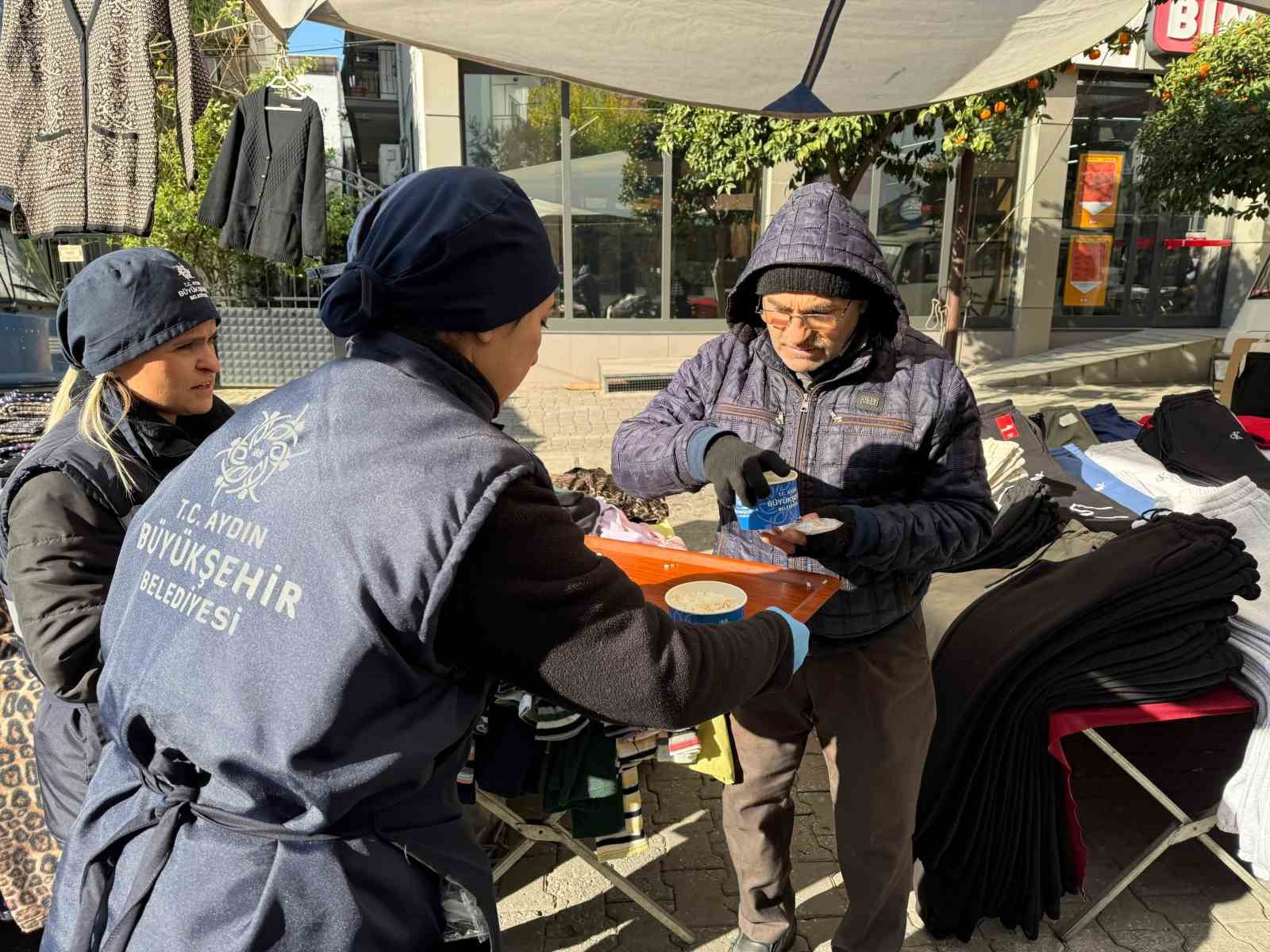 Büyükşehir’den soğuk günlerde sıcak hizmet
