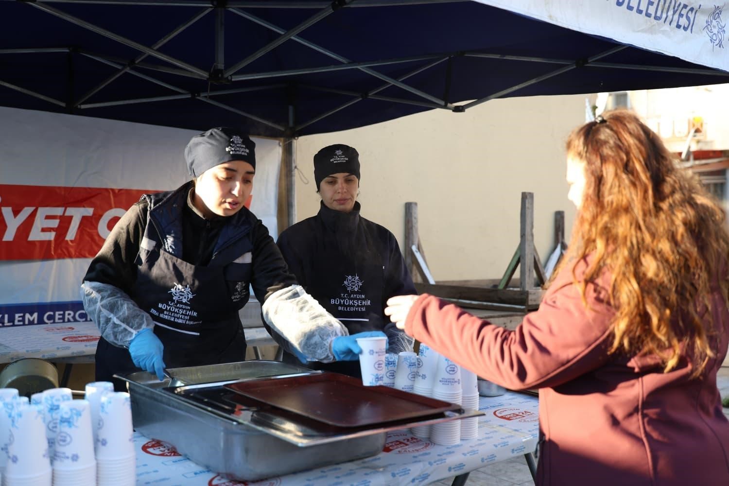 Büyükşehir’den soğuk günlerde sıcak hizmet
