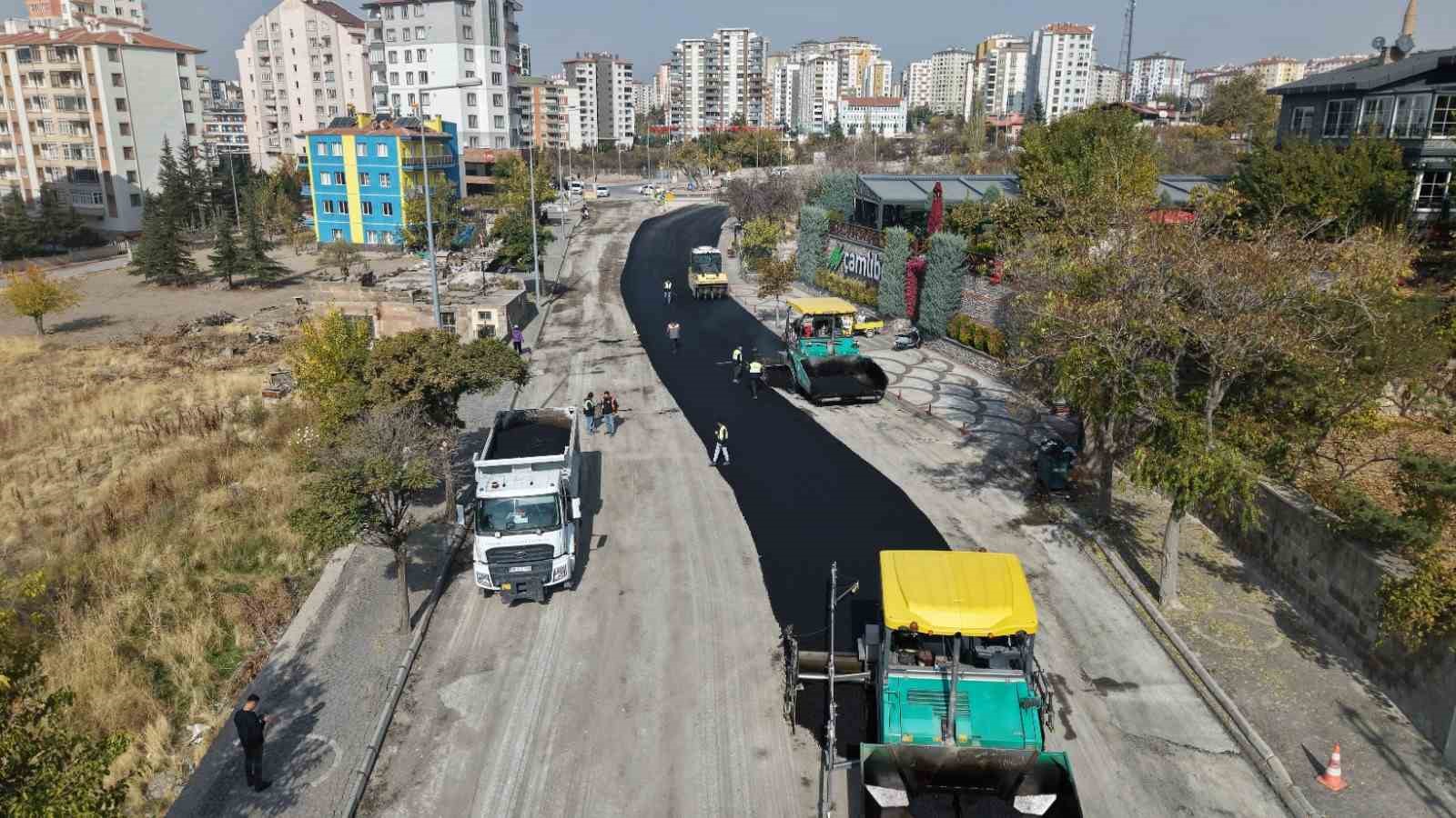 Büyükşehirden ulaşıma 1 milyar TL’yi aşan dev sıcak asfalt yatırımı
Büyükşehirden ulaşıma 1 milyar TL’yi aşan dev sıcak asfalt yatırımı