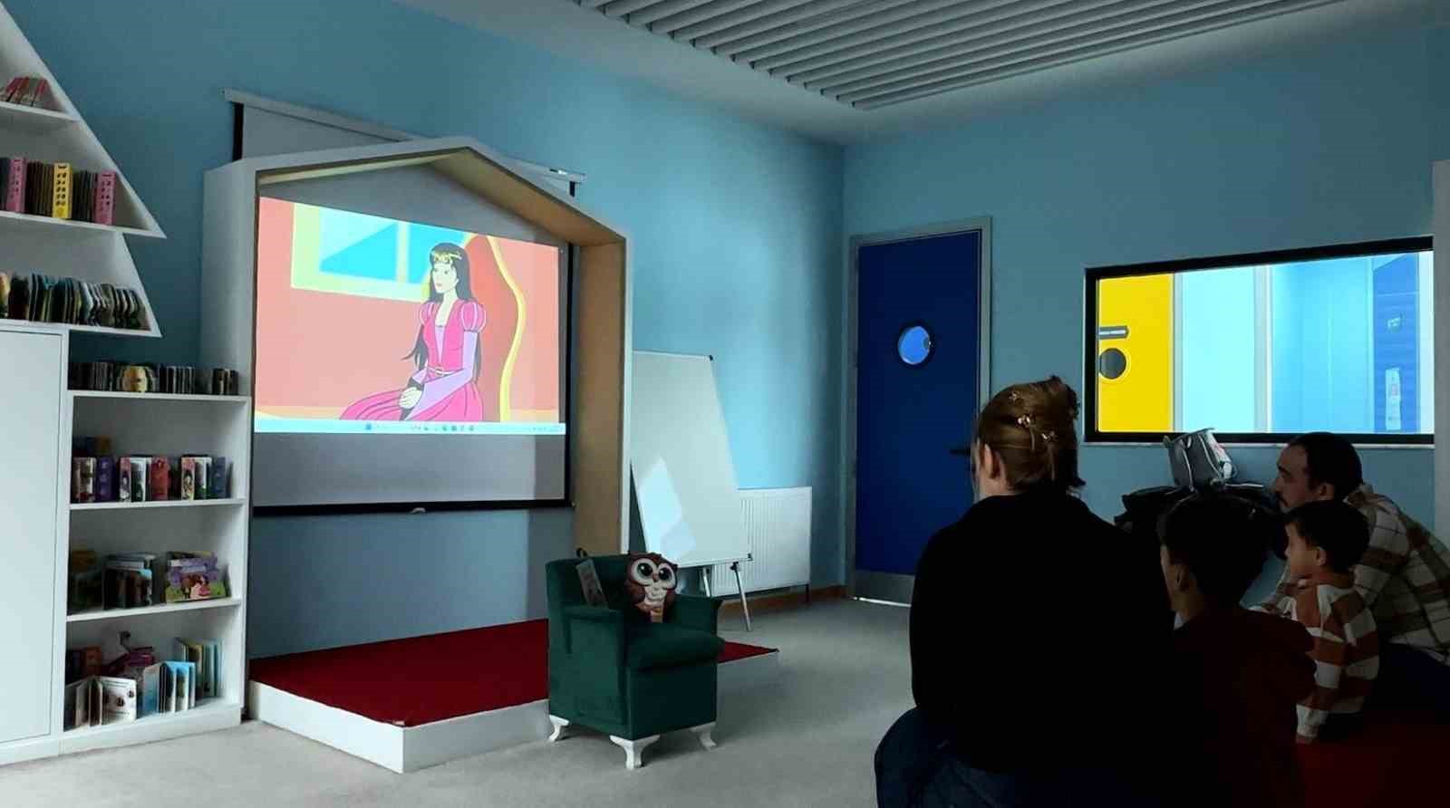 Büyükşehirin çocuklara özgü kütüphanesi ve müzik okulunda eğlenceli yarıyıl etkinlikleri
