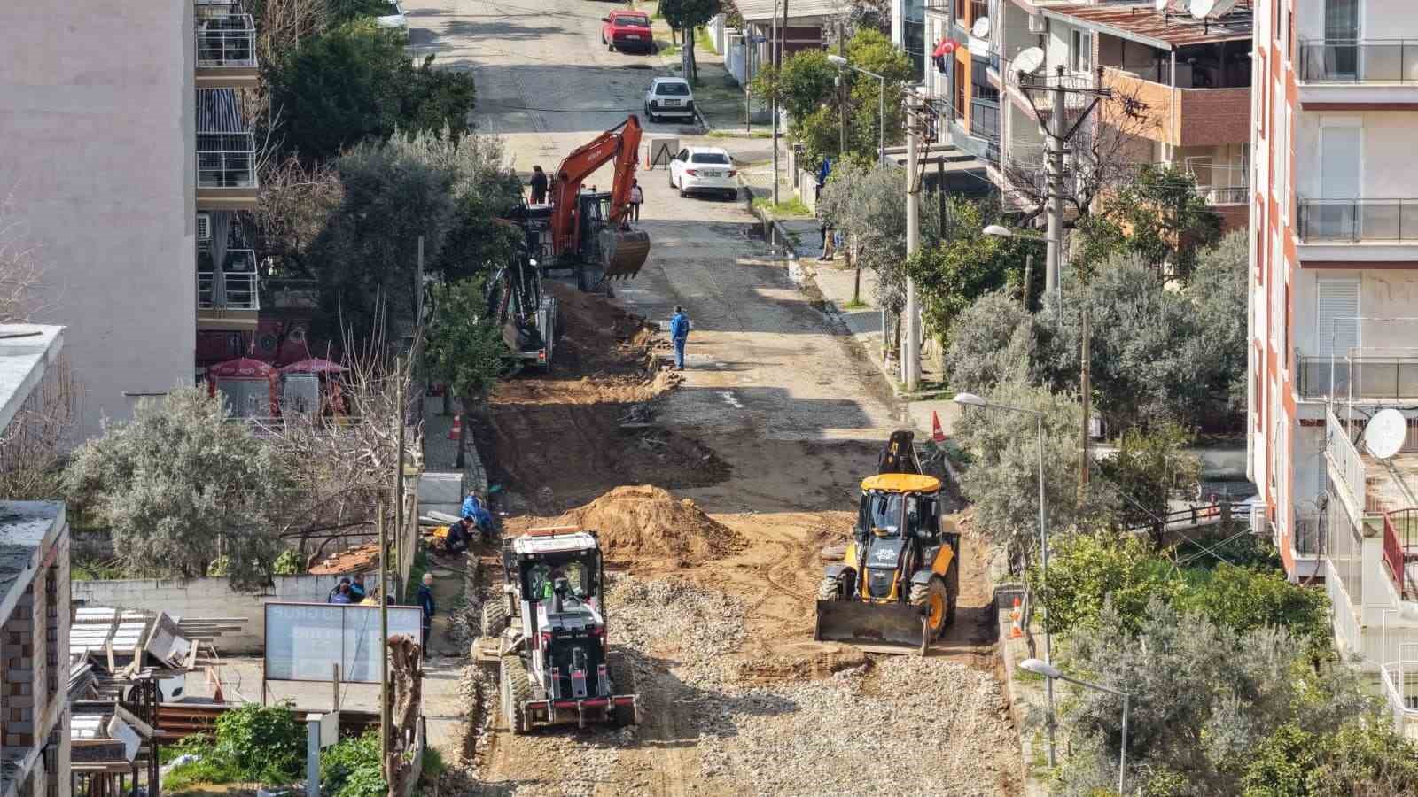 Büyükşehir’in yol yenileme çalışmaları sürüyor

