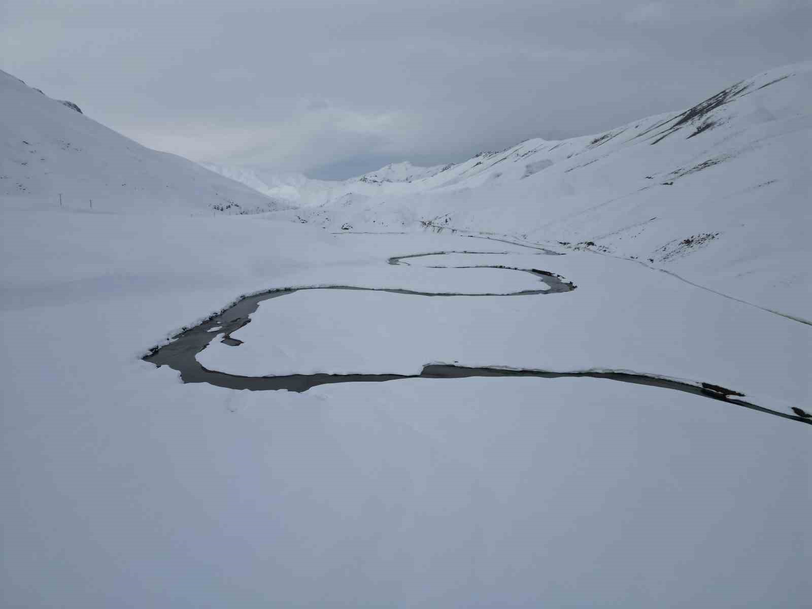 Buz tutan menderesler çözüldü
