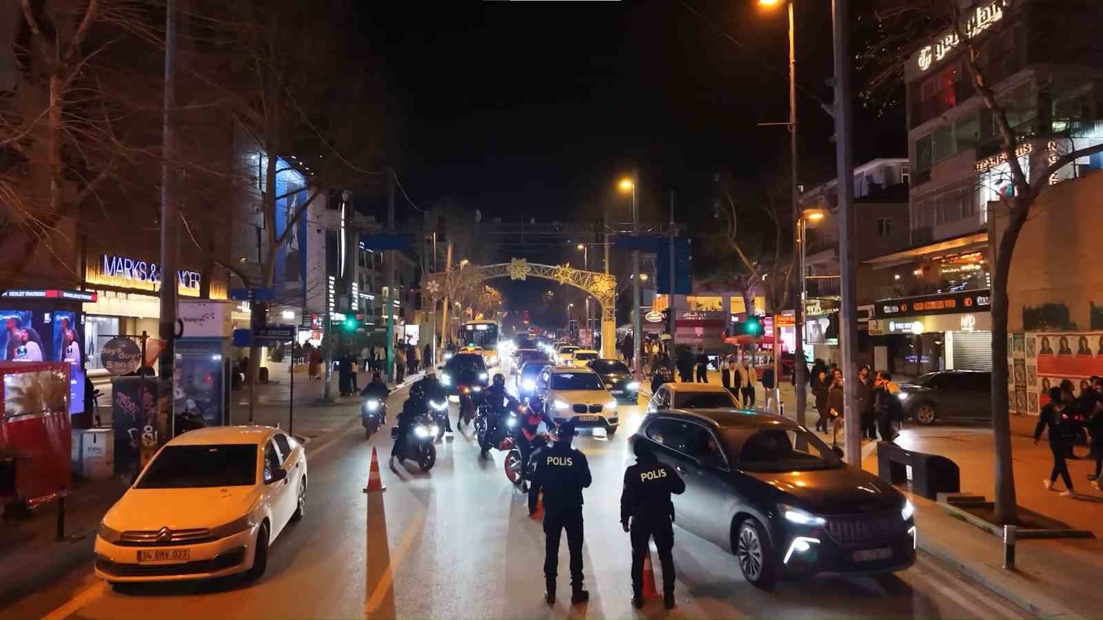 Caddebostan’da trafik magandalarına 259 bin lira ceza
