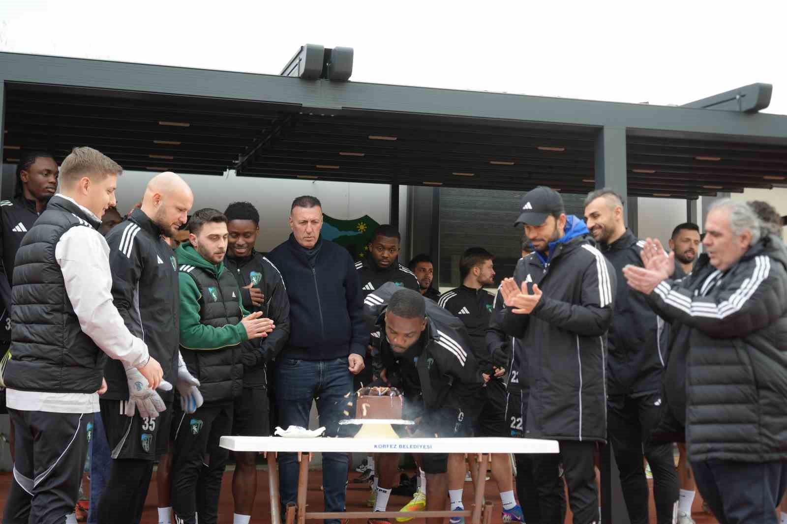 Cafumana Show’a doğum günü sürprizi
