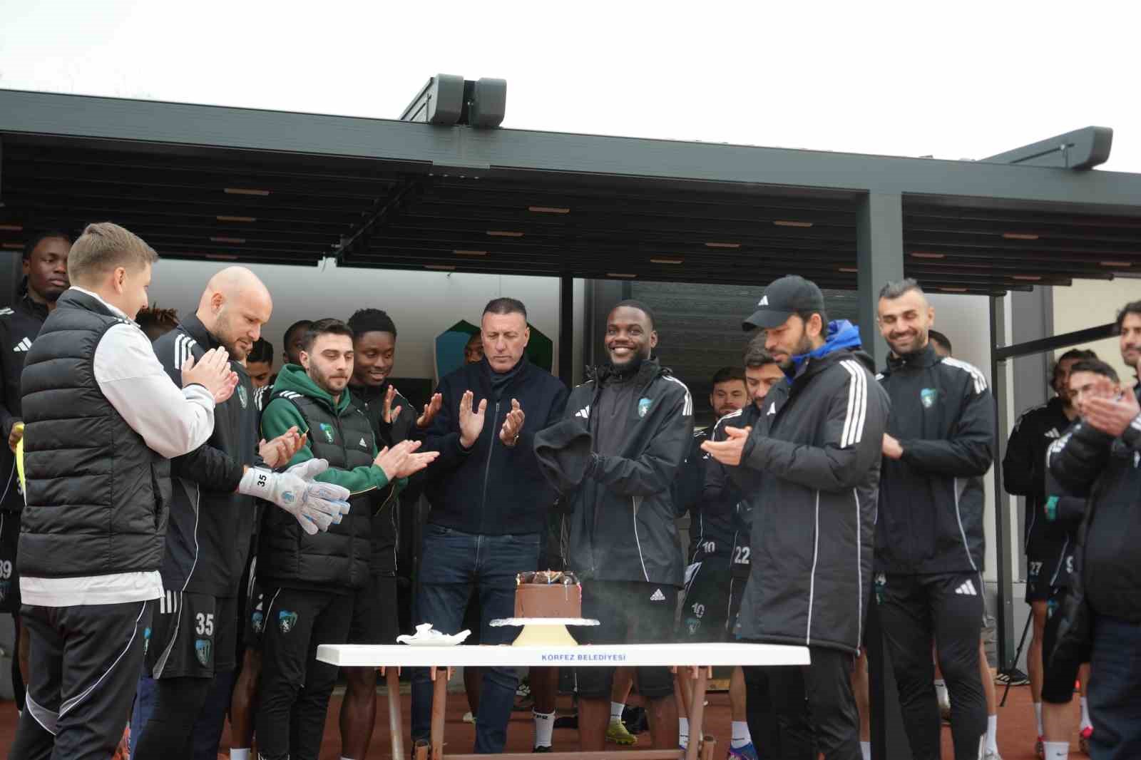 Cafumana Show’a doğum günü sürprizi
