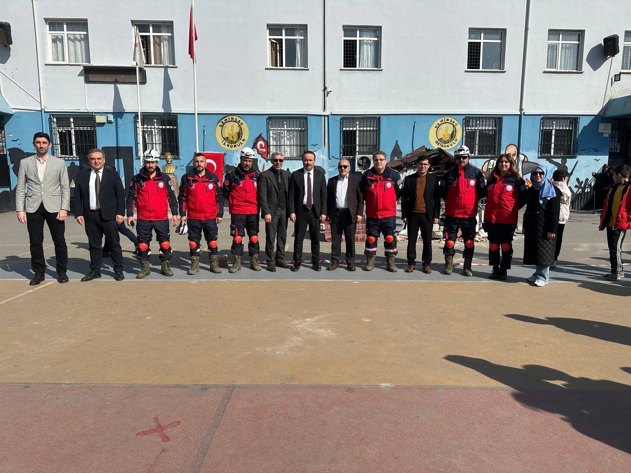 ÇAK-TİM ekiplerinden okullarda kurtarma tatbikatı
