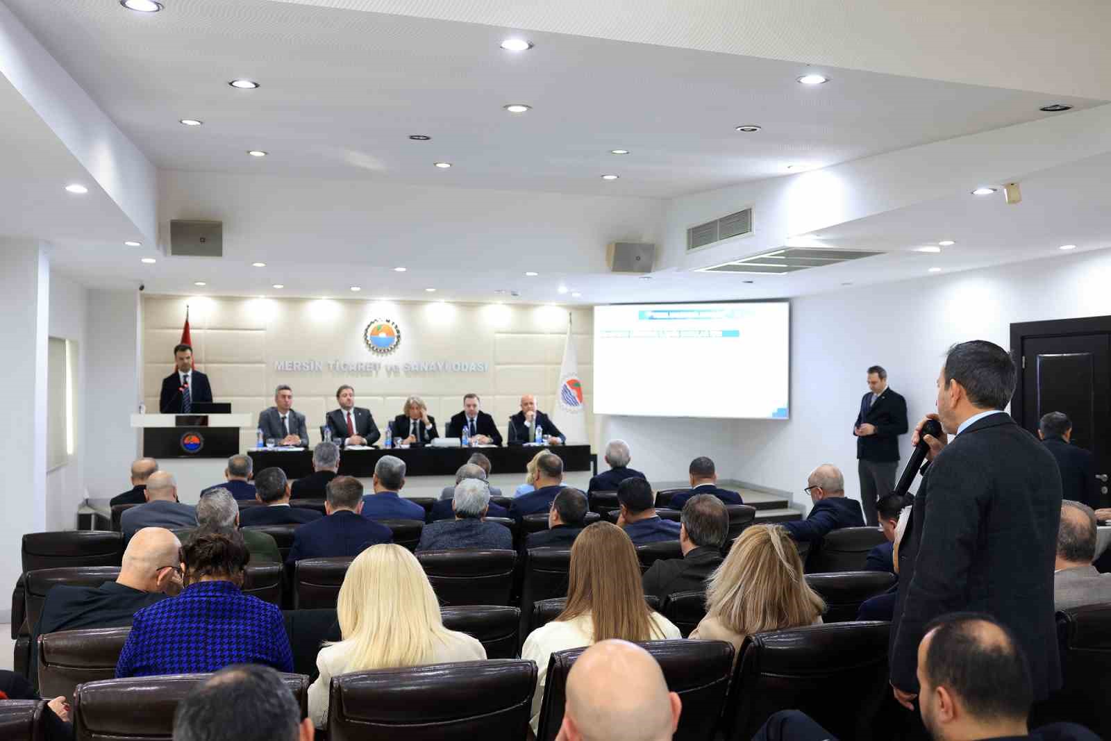 Çakır: "Yeni tedarik zincirinin merkezi Mersin olmalı"
Çakır: "Yeni tedarik zincirinin merkezi Mersin olmalı"