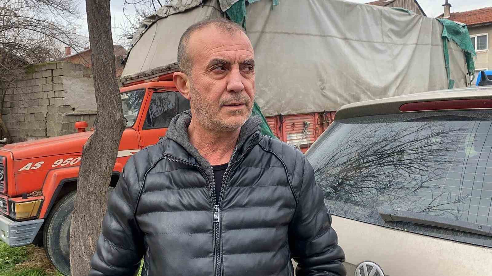 Çaldıkları motosikleti çalıştıramayan hırsızlar zarar verip bıraktı
