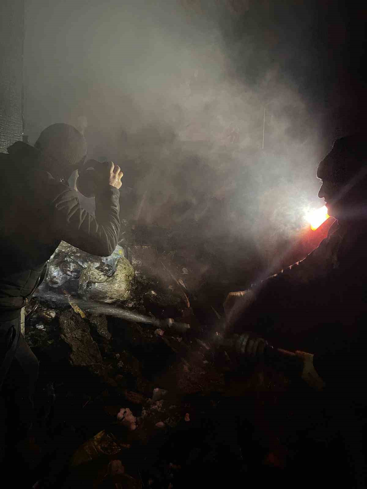 Çaldıran’da odunluk yangını
