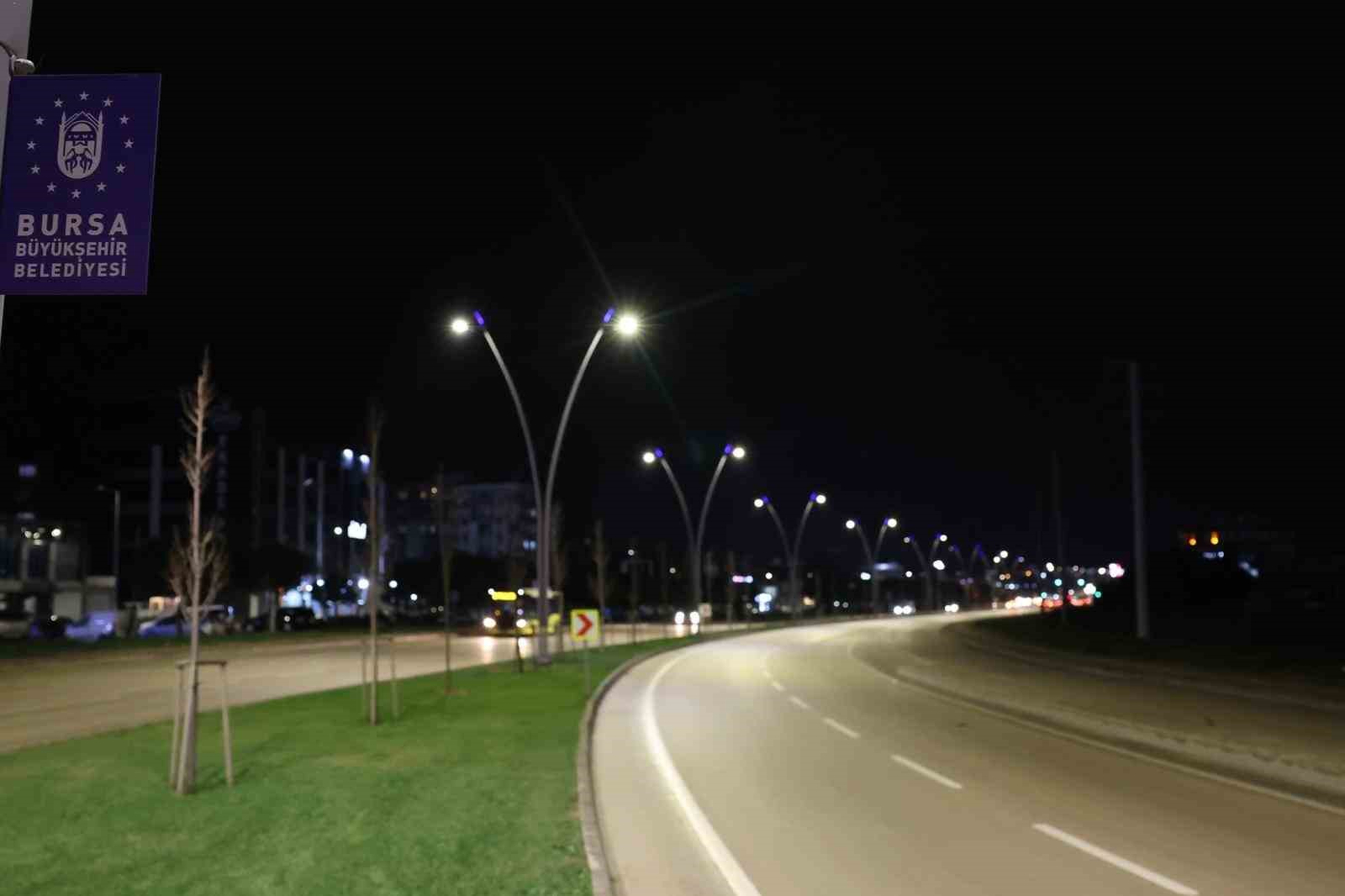 Çalı yolu büyükşehirle aydınlandı
