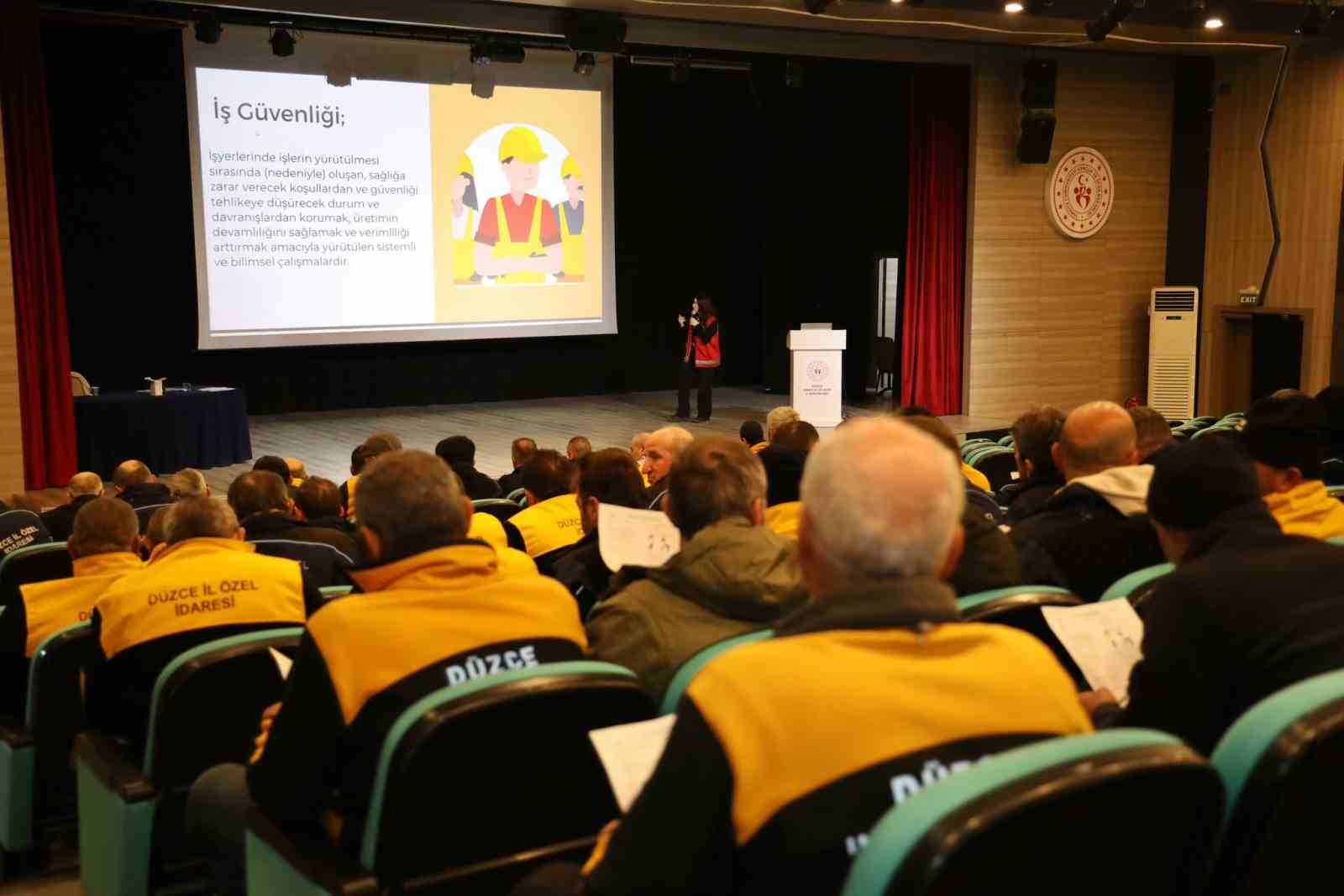 Çalışanlara iş sağlığı ve güvenliği ile yangın eğitimi
