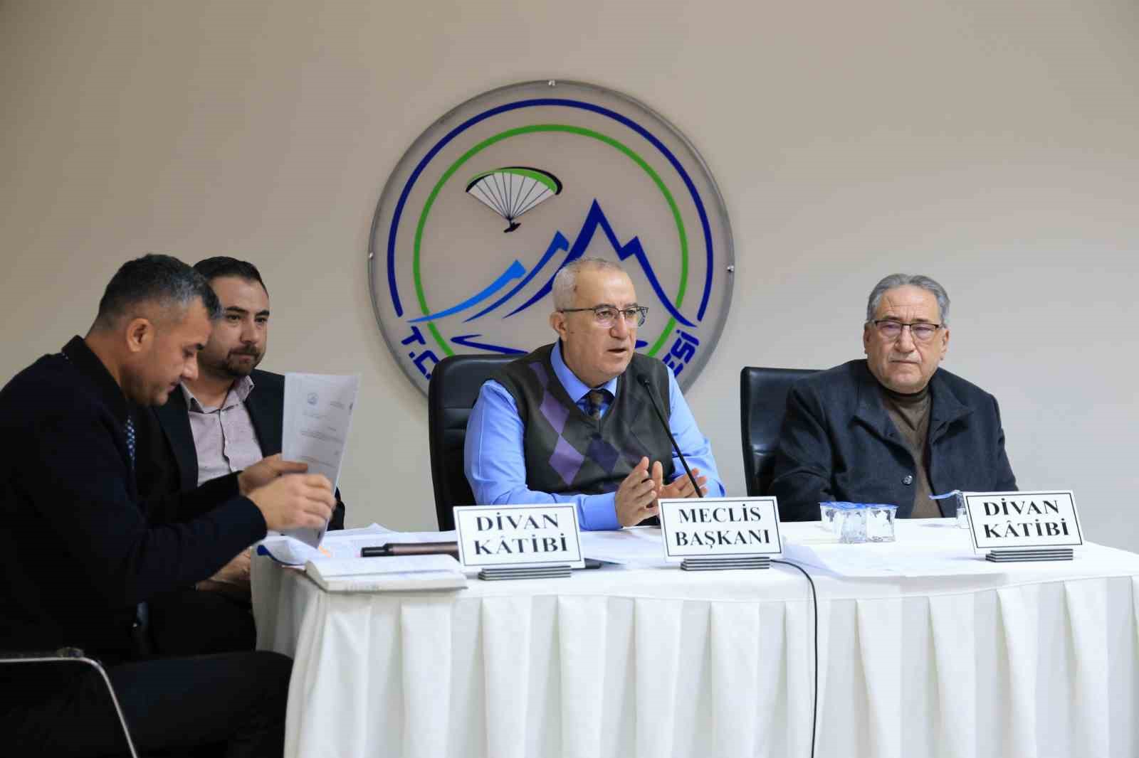 Çameli Belediye Meclisi Şubat ayı ilk oturumunu gerçekleştirdi
Çameli Belediye Meclisi Şubat ayı ilk oturumunu gerçekleştirdi