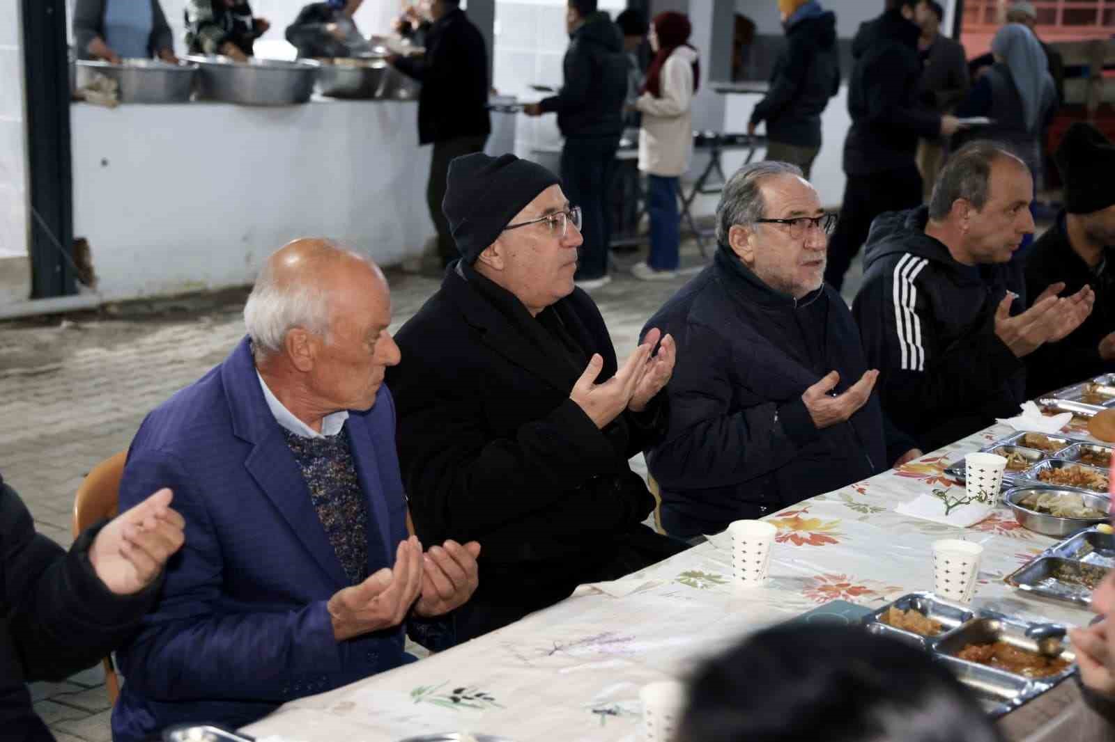 Çameli Belediyesi gönülleri iftar sofrasında buluşturmaya devam ediyor
