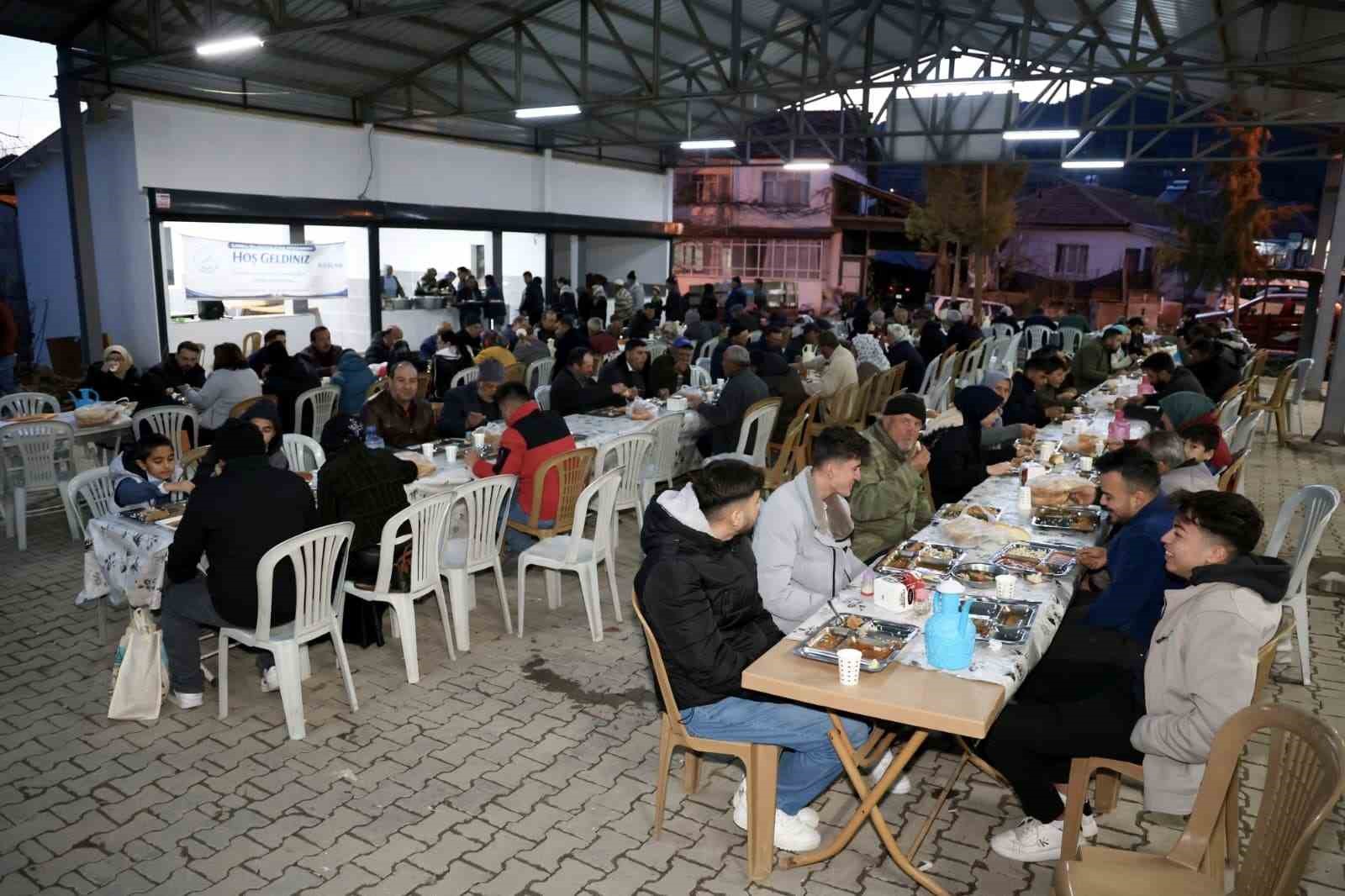 Çameli Belediyesi gönülleri iftar sofrasında buluşturmaya devam ediyor
