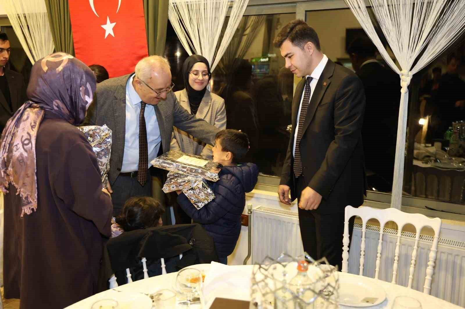 Çameli protokolü şehit ve gazi aileleriyle iftar sofrasında buluştu
