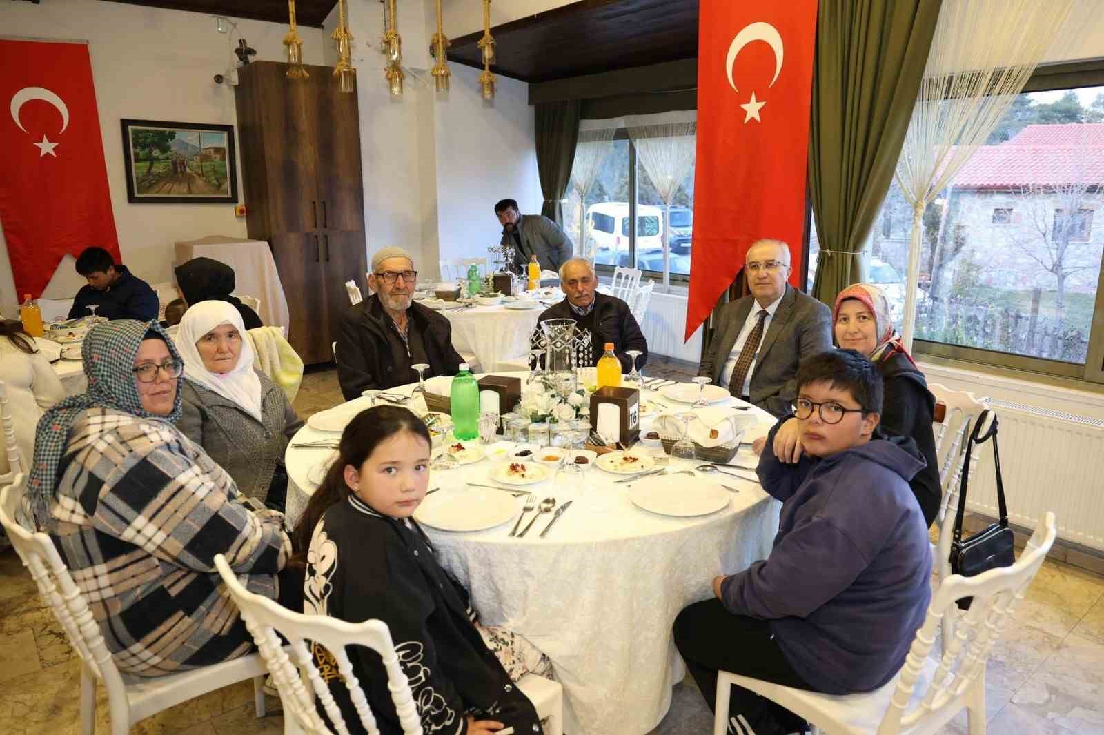 Çameli protokolü şehit ve gazi aileleriyle iftar sofrasında buluştu

