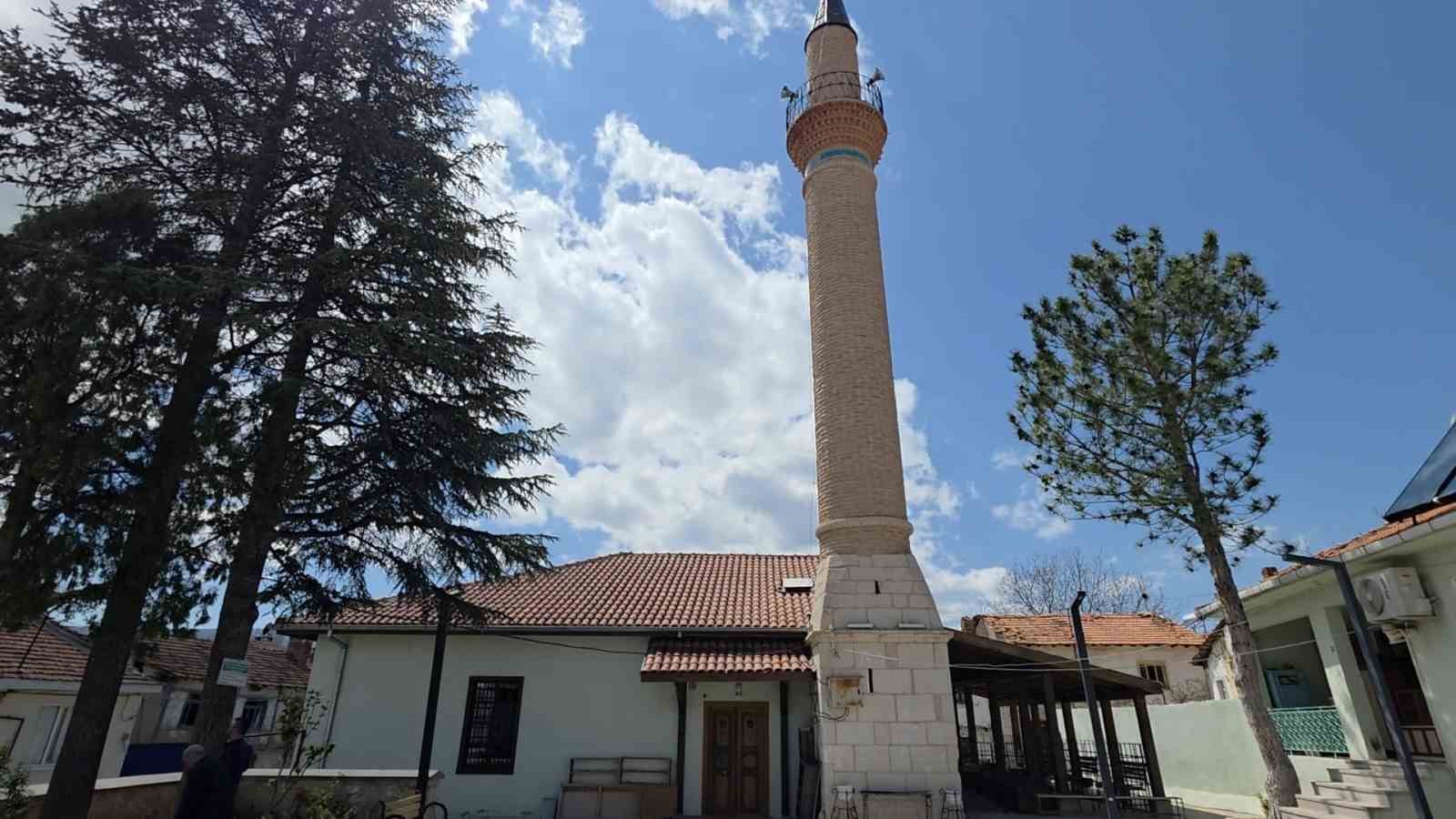 Caminin duvar boşluğundaki sır yüzyıllar sonra ortaya çıktı
