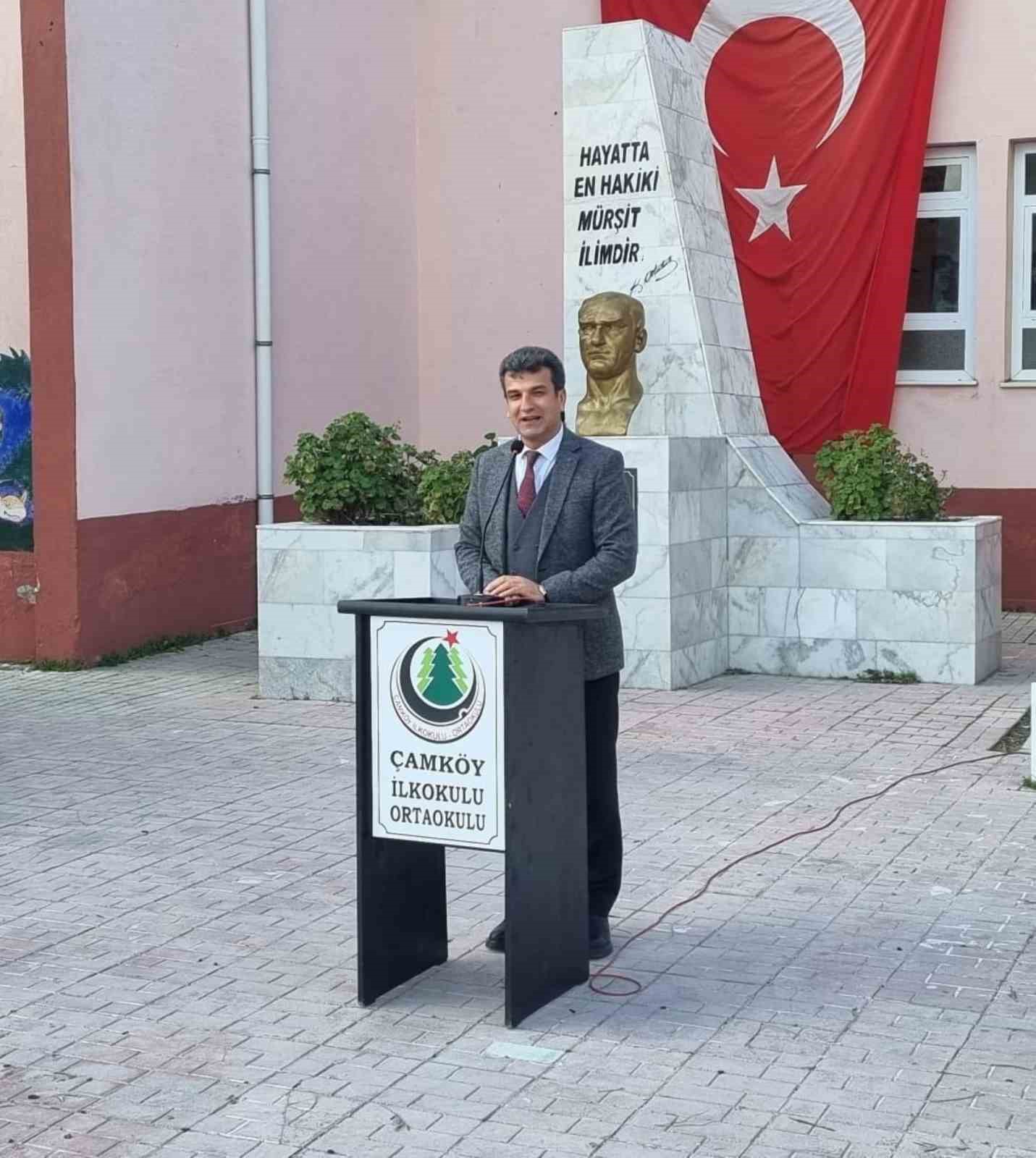 Çamköy İlkokulu yeni oyun alanına kavuştu
Çamköy İlkokulu yeni oyun alanına kavuştu