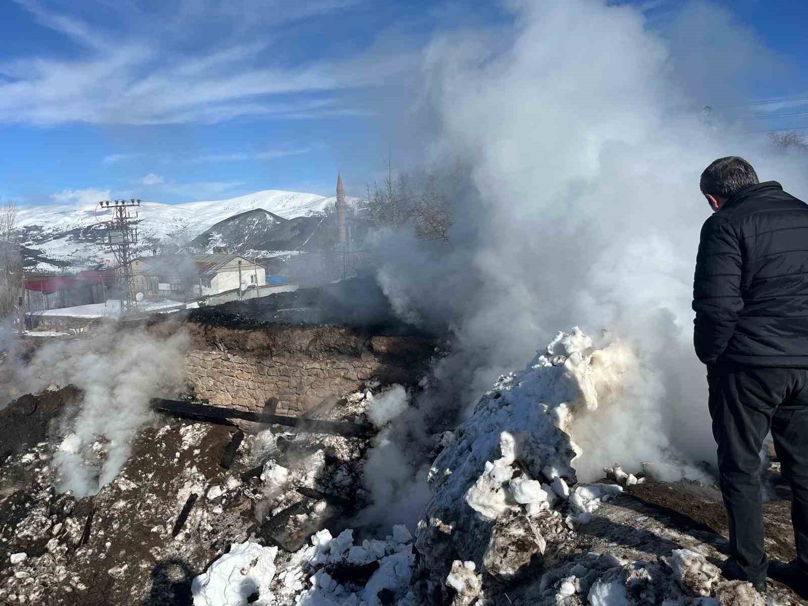 Çamyazı Köyü’nde korkutan yangın
