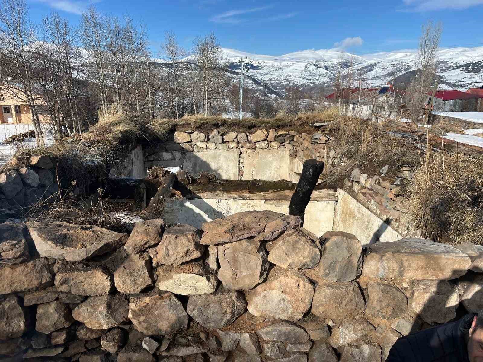 Çamyazı Köyü’nde korkutan yangın
