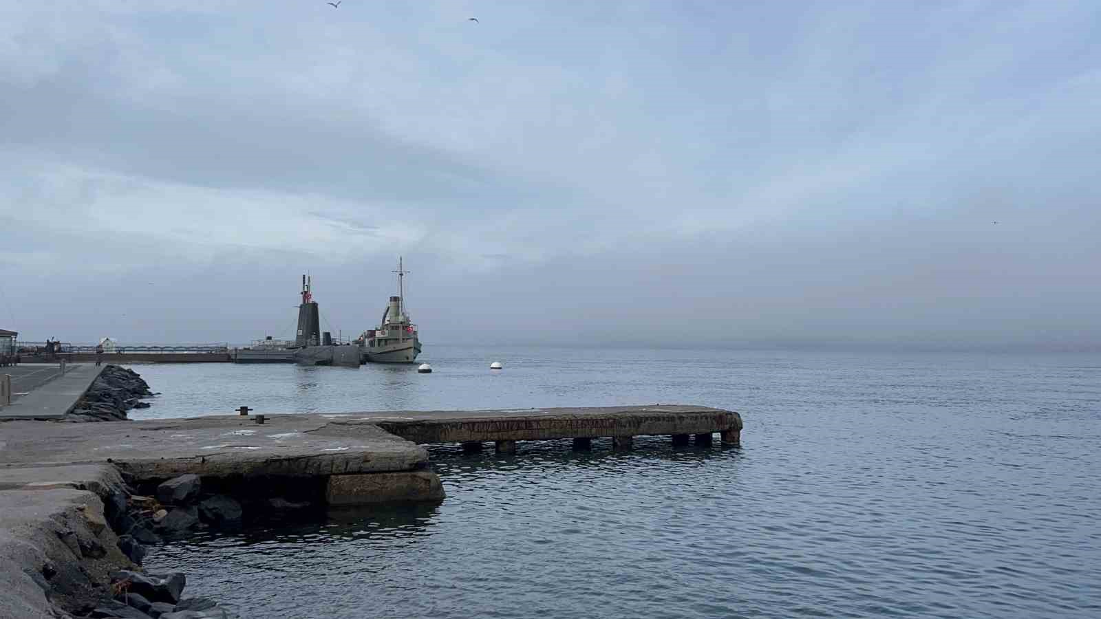 Çanakkale Boğazı sis nedeniyle transit gemi geçişlerine kapatıldı
