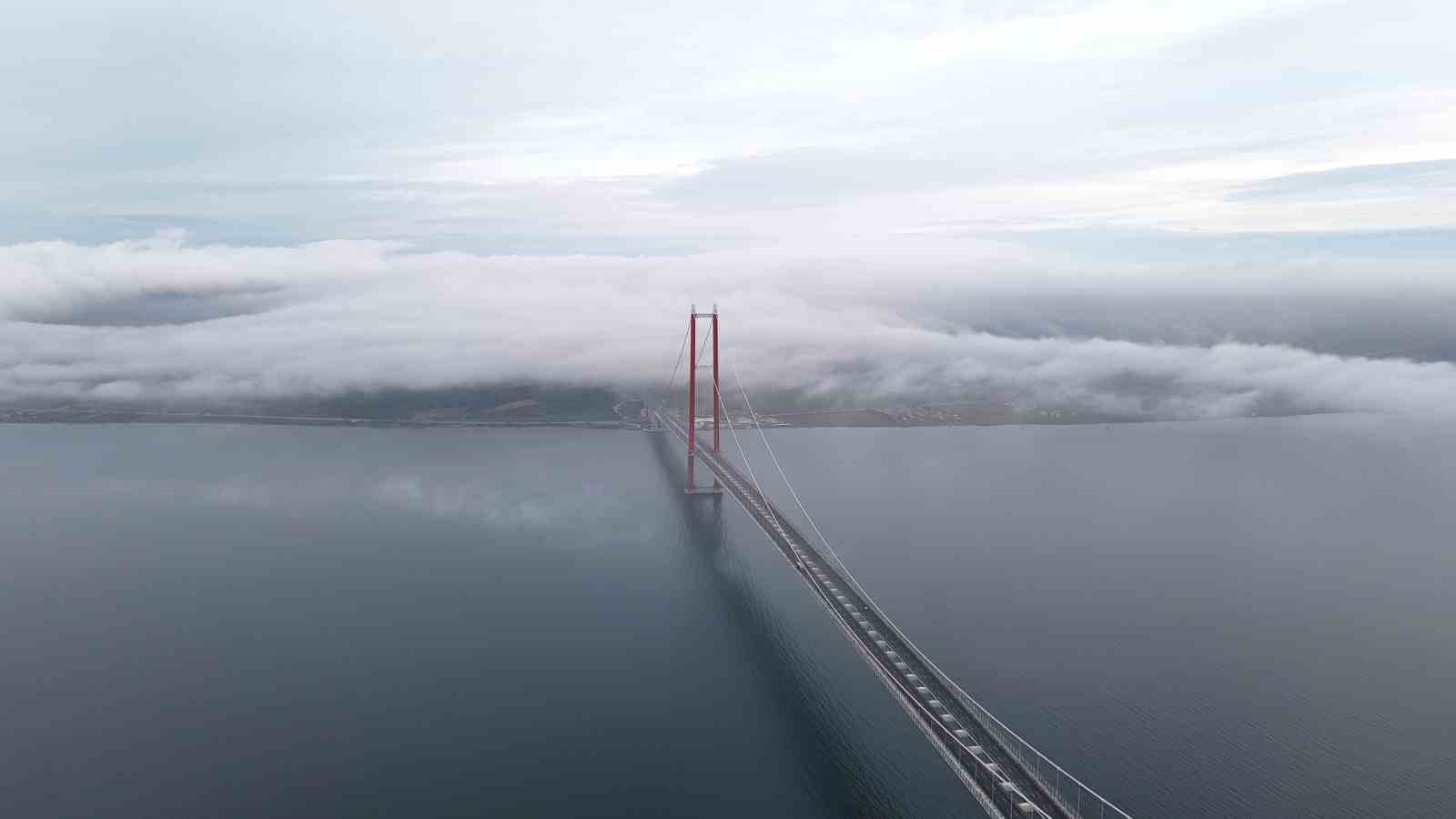 Çanakkale Boğazı sis nedeniyle transit gemi geçişlerine kapatıldı
