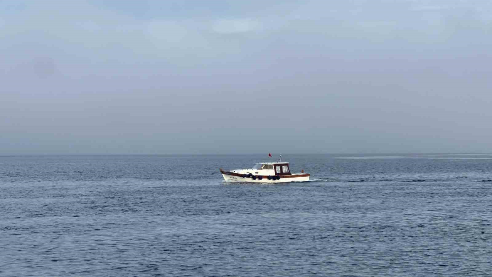 Çanakkale Boğazı sis nedeniyle transit gemi geçişlerine kapatıldı
