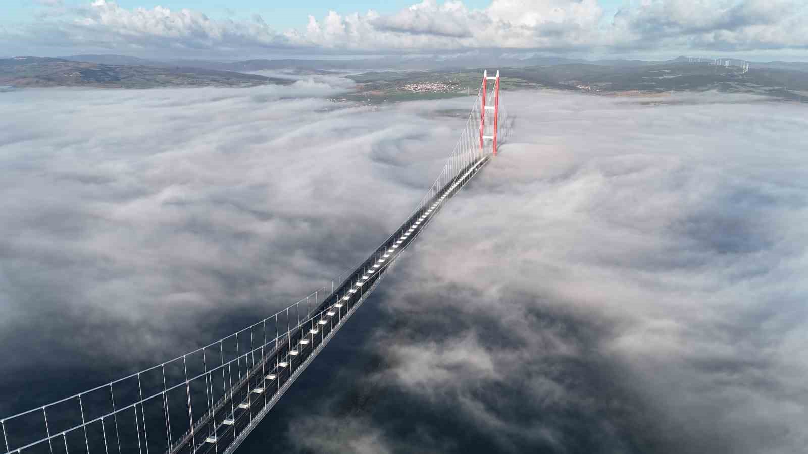 Çanakkale Boğazı, sis sebebiyle gemi geçişlerine kapatıldı
