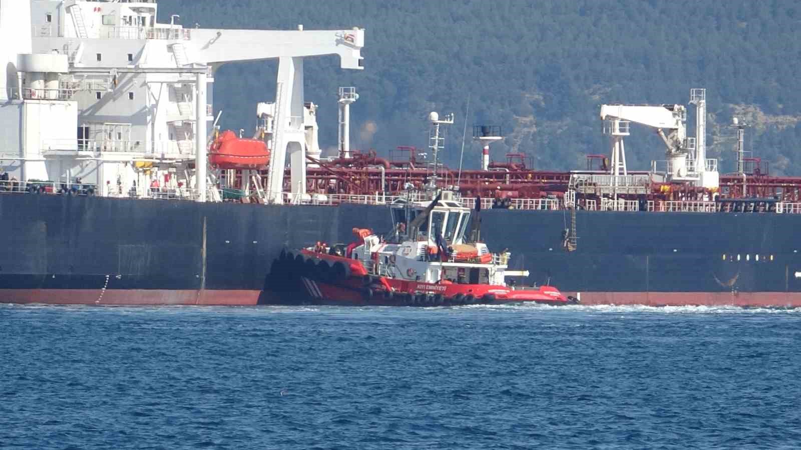 Çanakkale Boğazı’nda ham petrol tankeri sürüklendi
