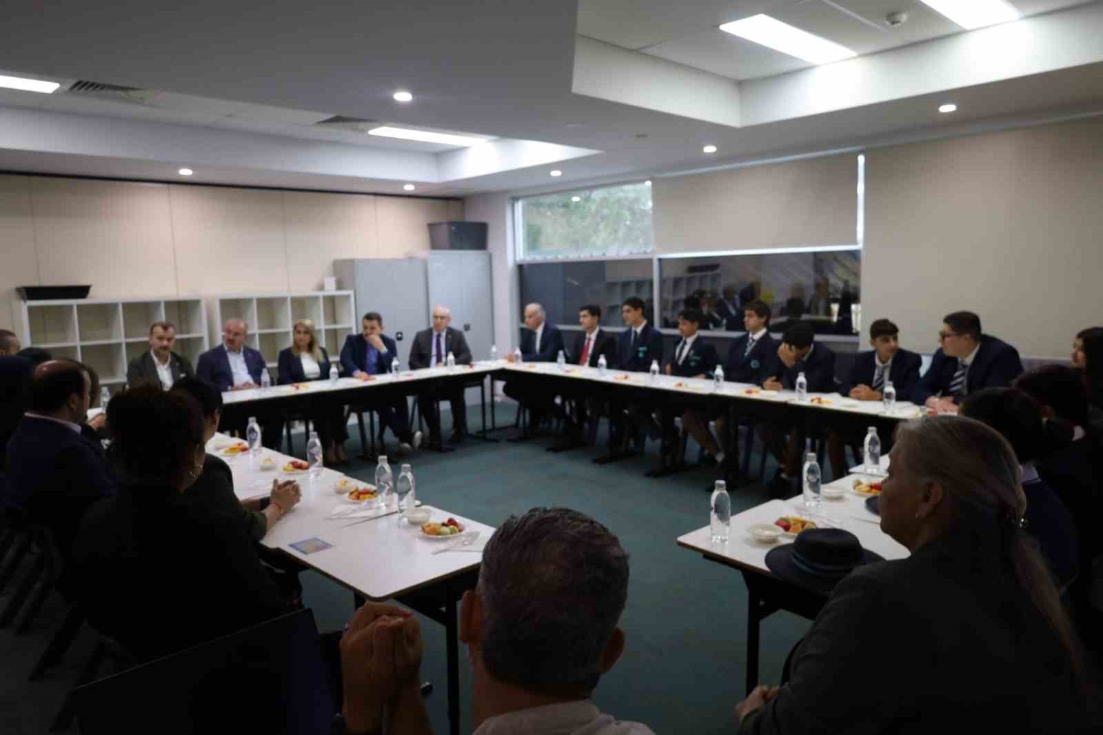 Çanakkale heyetinden Türkiye-Avustralya ilişkilerinin güçlendirilmesi için Sidney’e ziyaret
