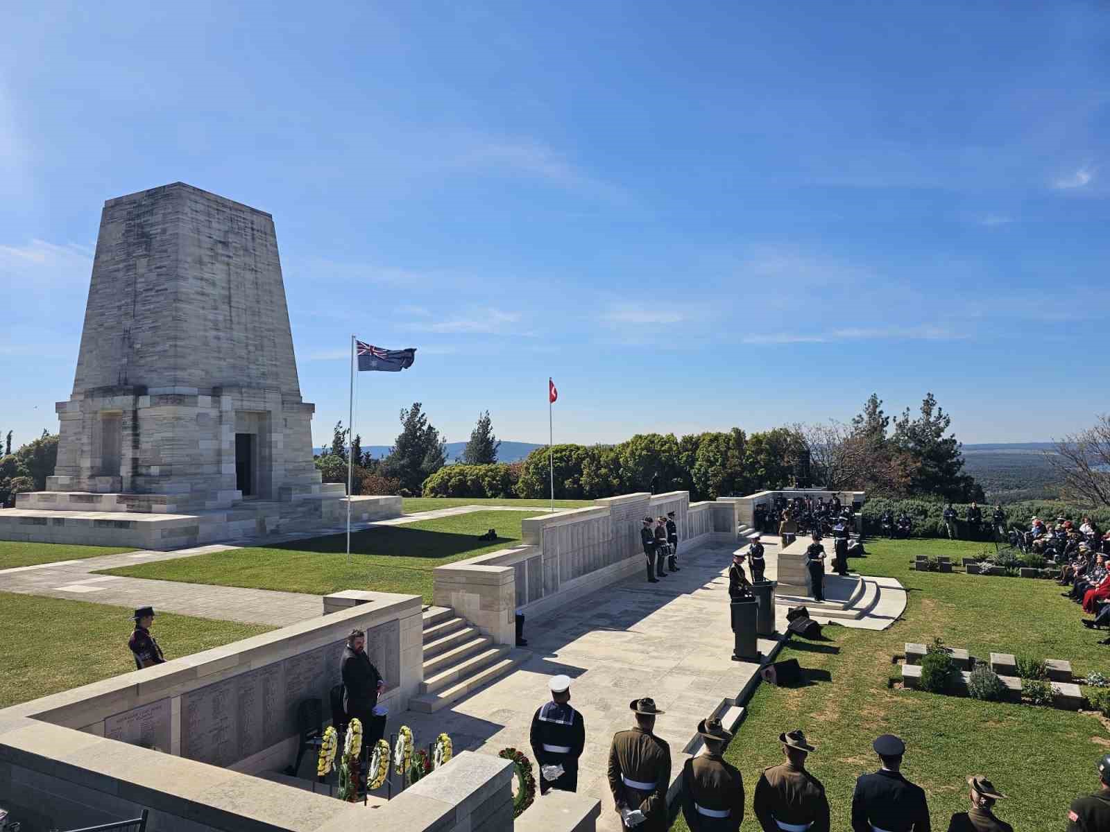 Çanakkale Kara Savaşları’nda hayatını kaybedenler ’Yalnız Çam’da anıldı
