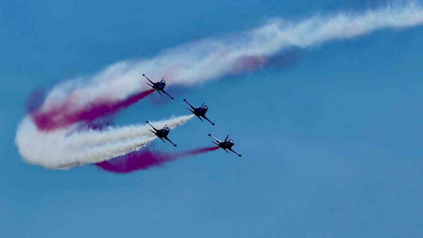 Çanakkale Kara Savaşları’nın 111. yıl dönümü etkinlikleri Şehitler Abidesi’nde törenle başladı
