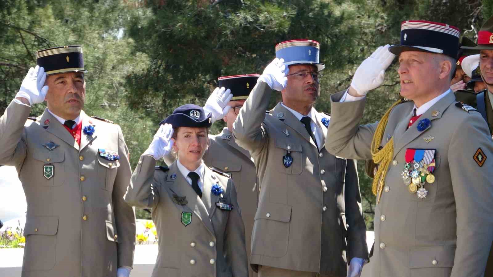 Çanakkale Kara Savaşları’nın yıl dönümünde Fransız ve İngiliz anıtlarında tören düzenlendi
