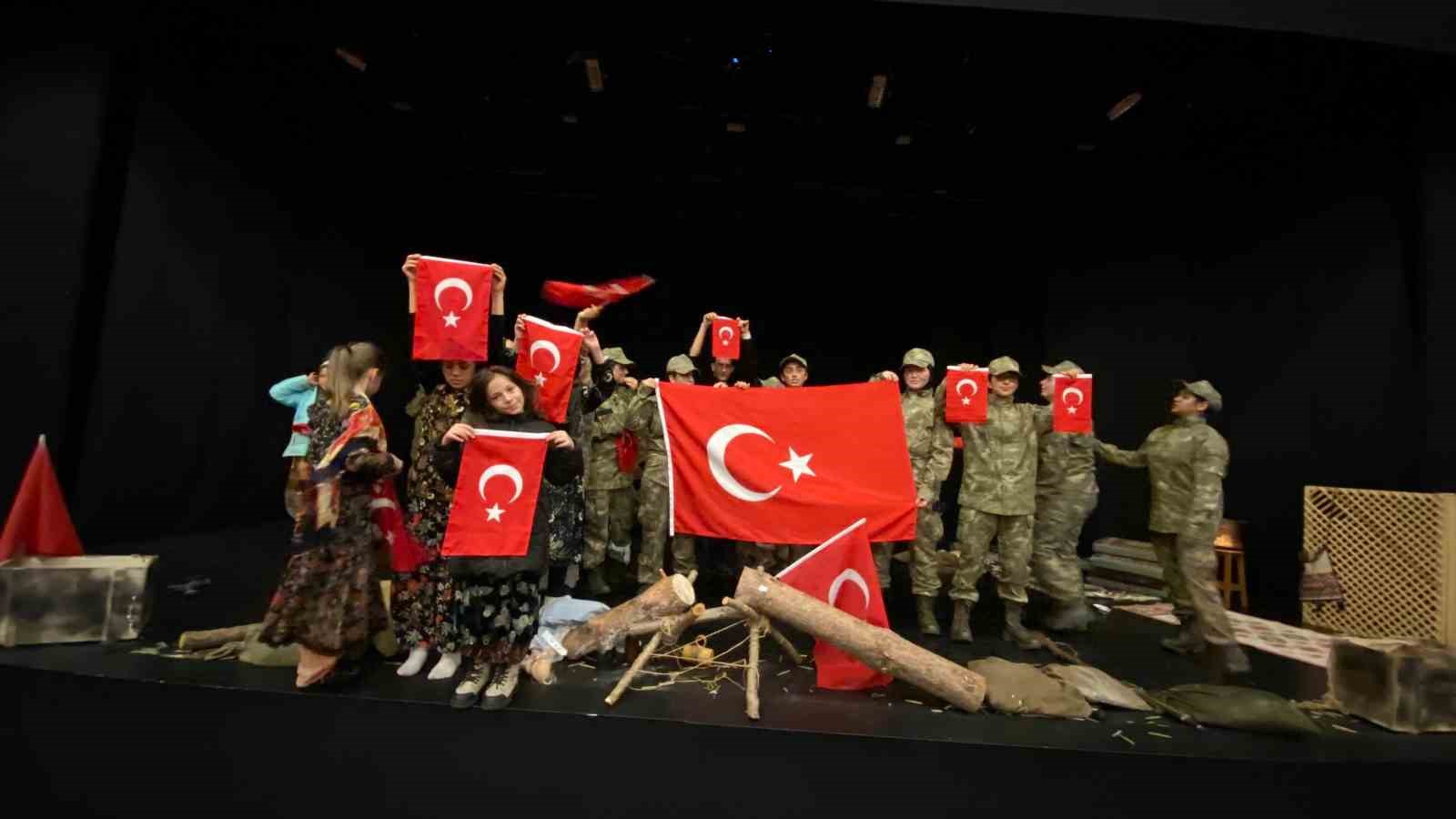 Çanakkale ruhu Erzurum’da sahneye taşındı
