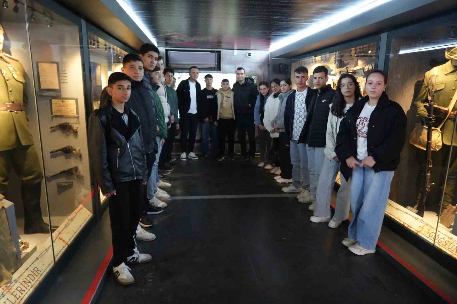 Çanakkale ruhunu taşıyan mobil müze tırı Niğde’de ziyarete açıldı
