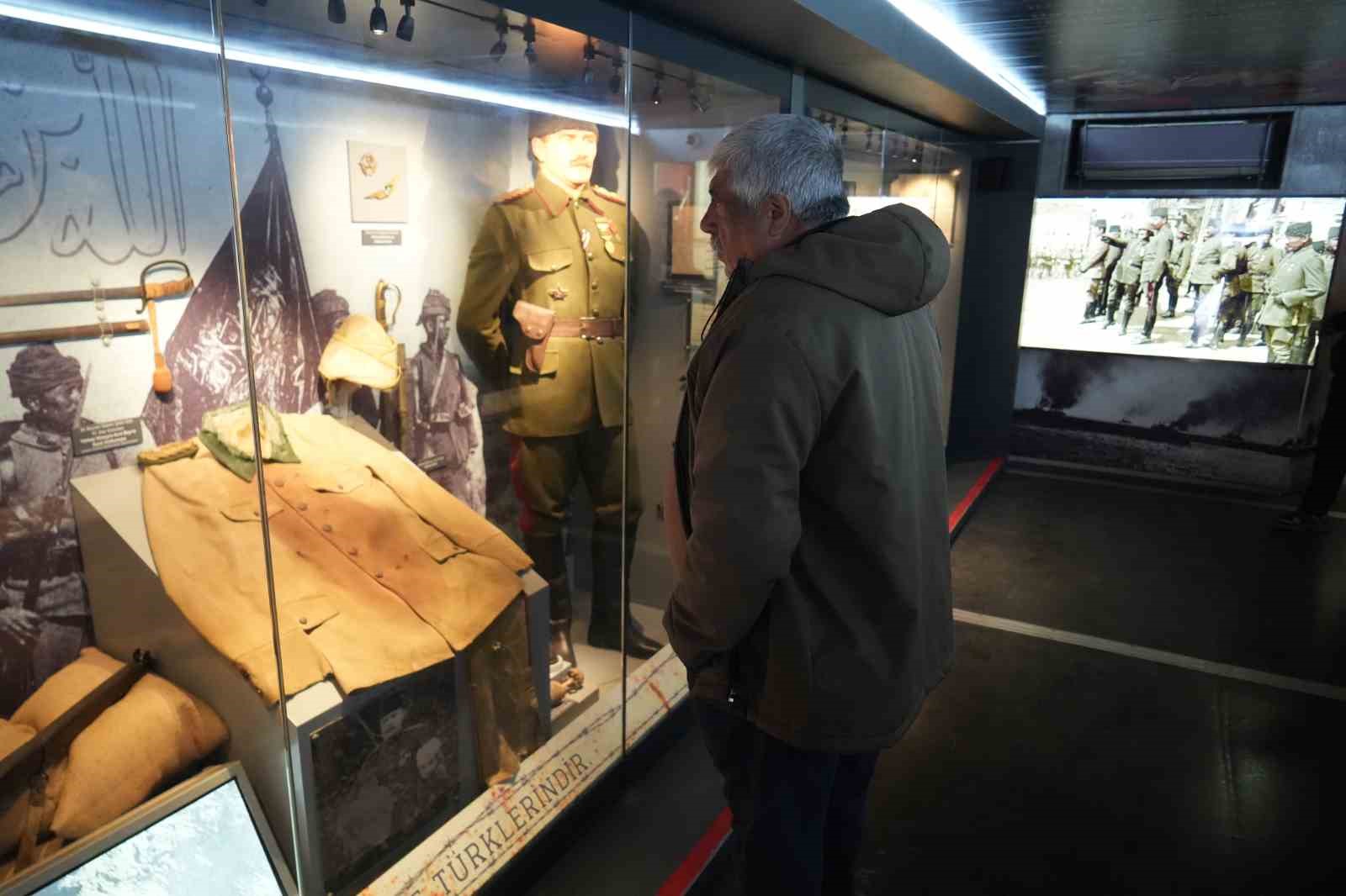 Çanakkale ruhunu taşıyan mobil müze tırı Niğde’de ziyarete açıldı
