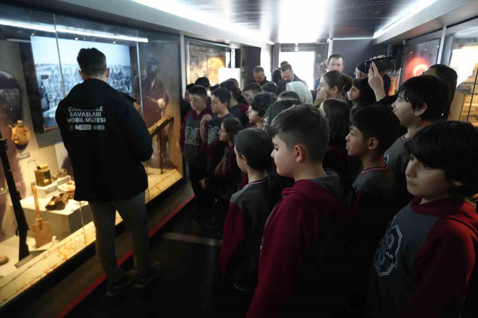 Çanakkale ruhunu taşıyan mobil müze tırı Niğde’de ziyarete açıldı
