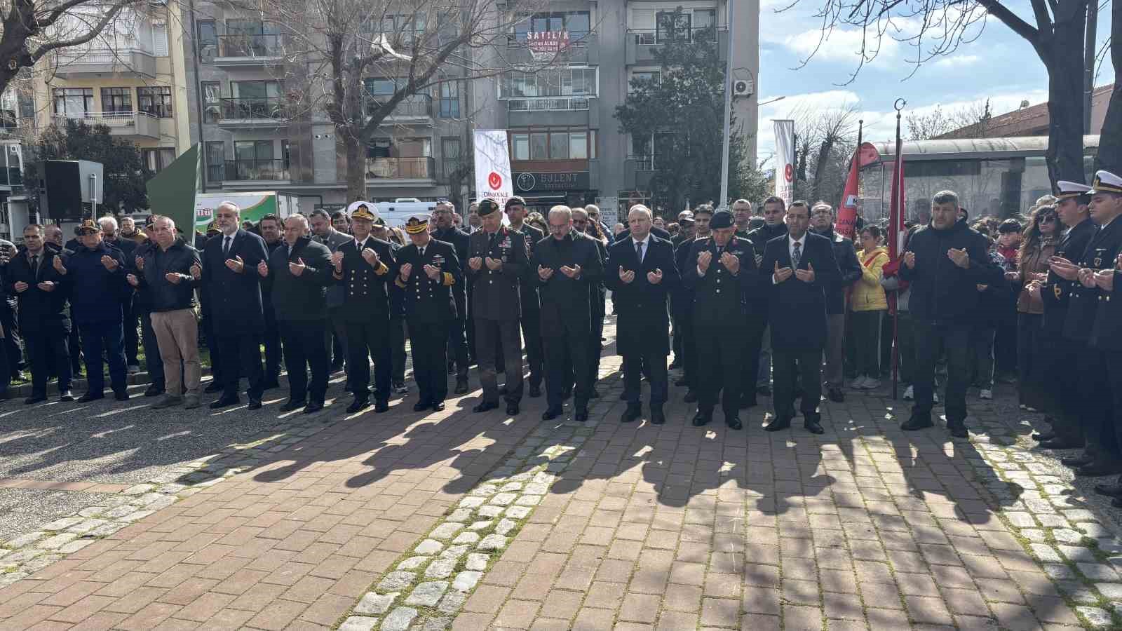 Çanakkale Savaşları Kahramanlarında Müstahkem Mevki Komutanı Cevat Paşa törenle anıldı
Çanakkale Savaşları Kahramanlarında Müstahkem Mevki Komutanı Cevat Paşa törenle anıldı