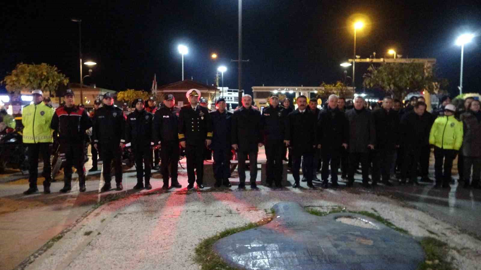 Çanakkale Valisi Toraman, yılbaşında görev başındaki personeli ziyaret etti
