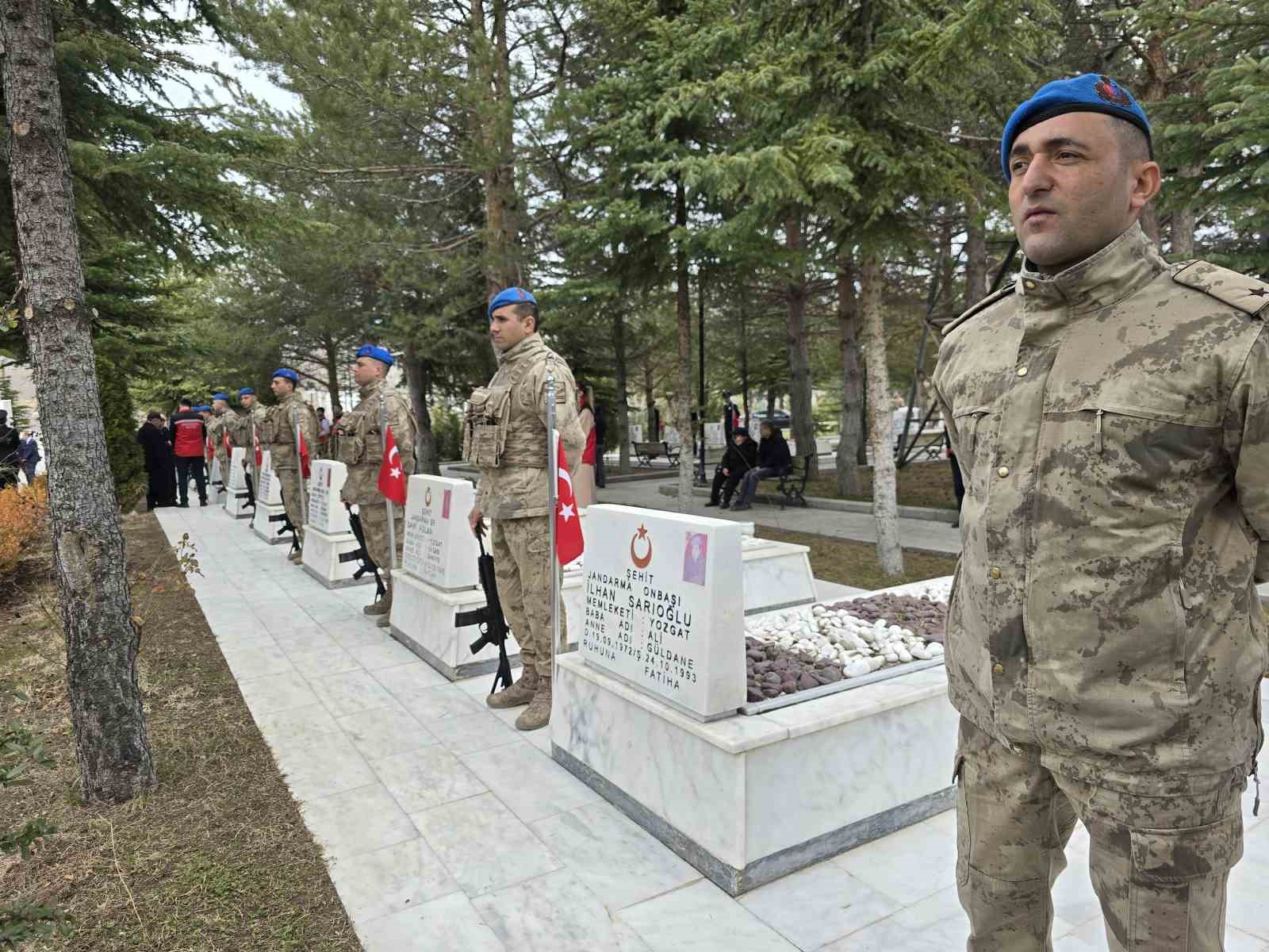 Çanakkale Zaferi şehitleri Yozgat Şehitliği’nde anıldı
