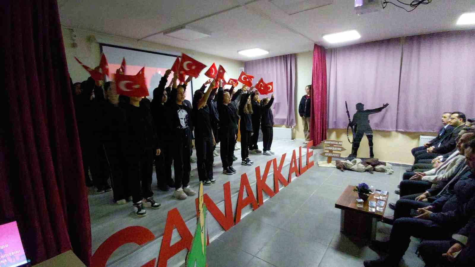 Çanakkale zaferine özel öğrencilerden dolu dolu program
