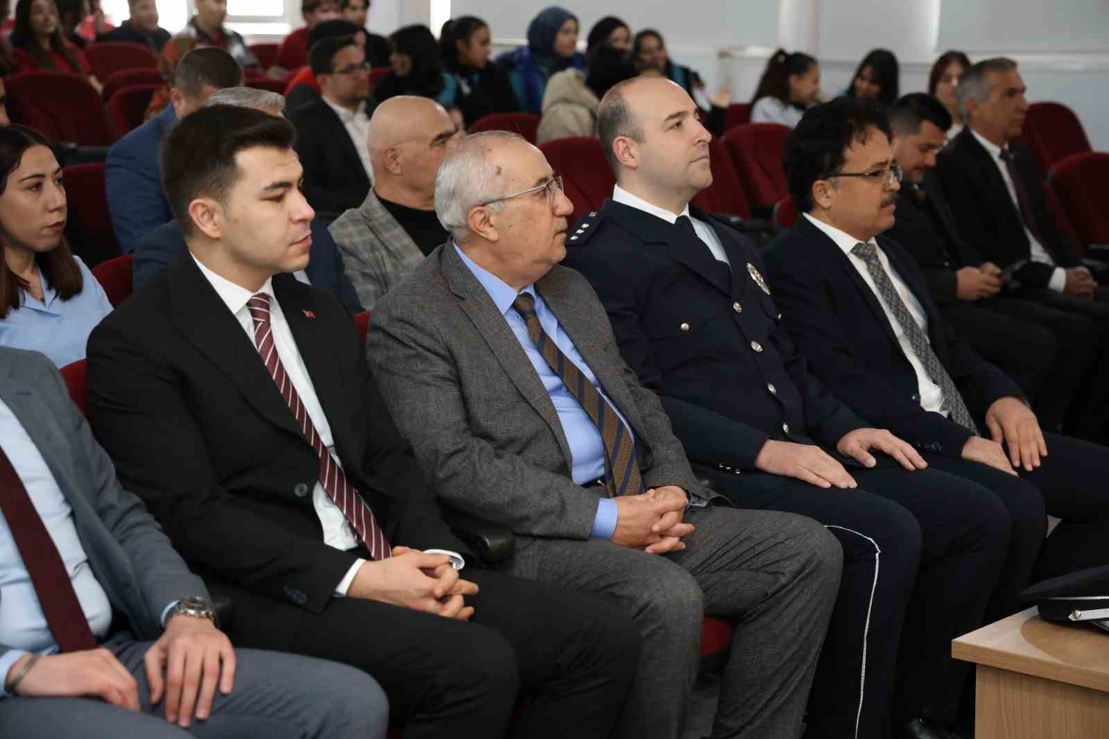 Çanakkale Zaferi’nin 111. yıl dönümü Çameli’nde anma programı düzenlendi
