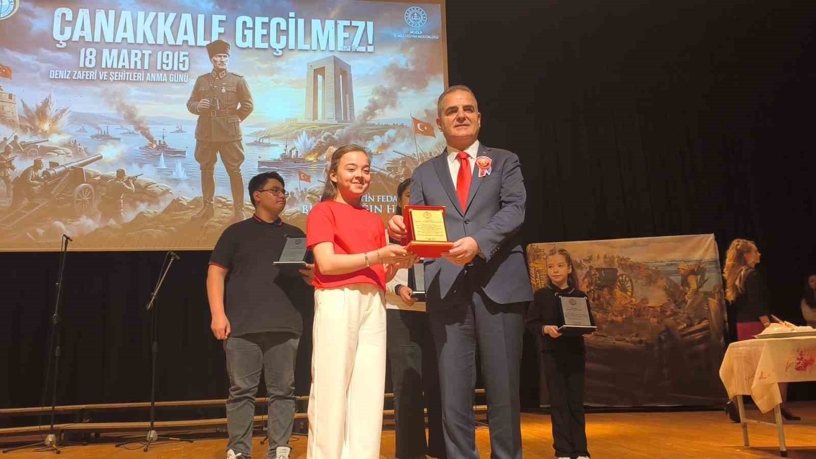 Çanakkale Zaferi’nin 111 yılında şehitler dualarla anıldı

